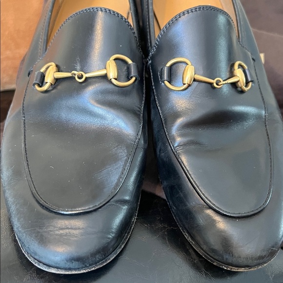 Gucci Black Leather Loafers with Gold Detail - Picture 4 of 7
